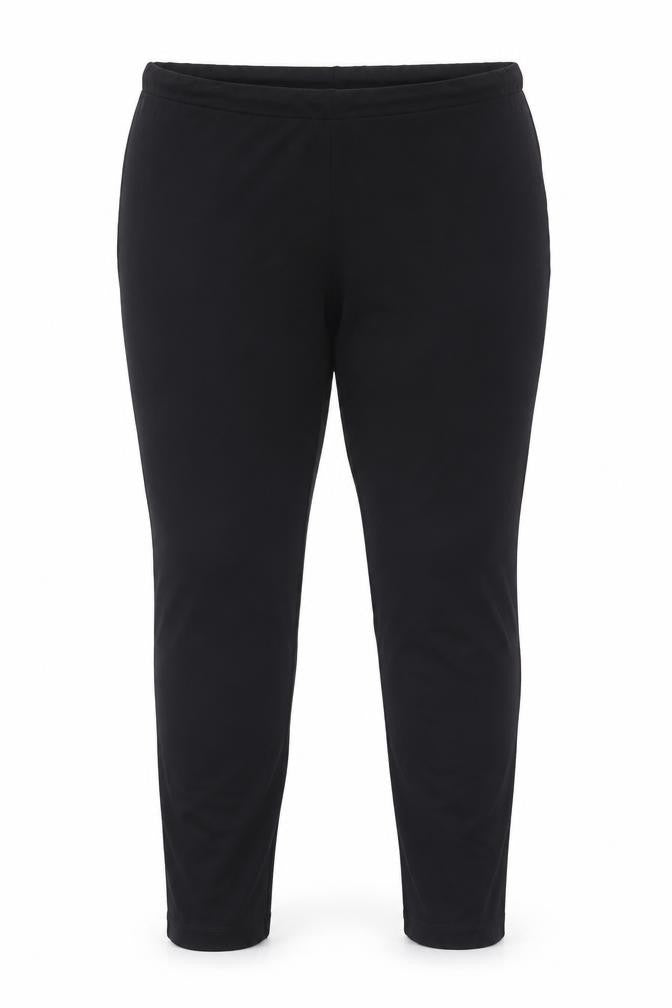 Front view of Isle Women's Black, size 18, Jersey Stretch Leggings