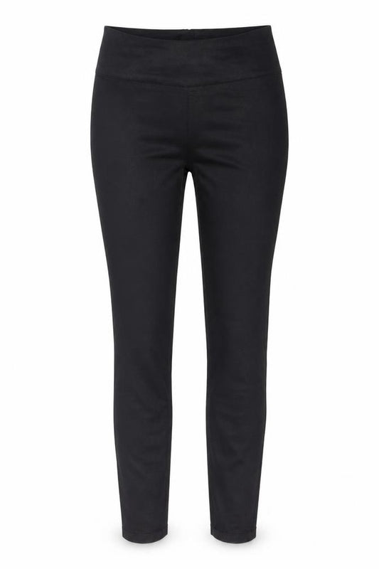 Front view of Pieces Women Black High Rise Stretch Jegging Jeans, size S