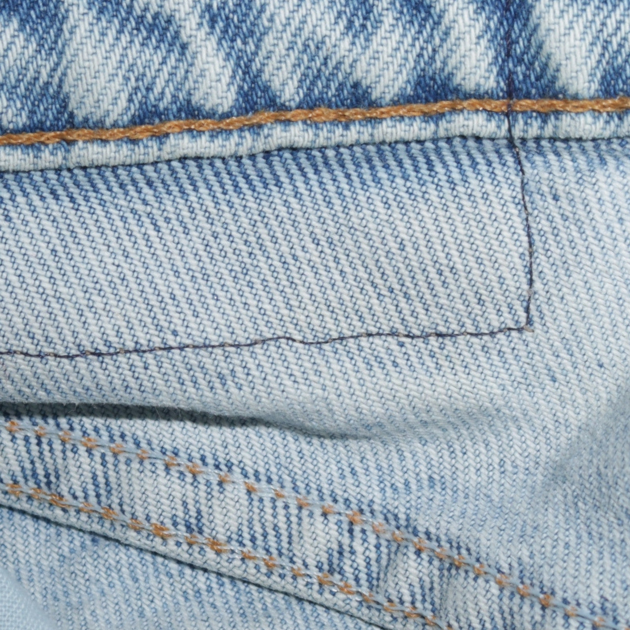 Levi's 551 Women's Light Blue Relaxed Fit High Rise Tapered Jeans Size 6