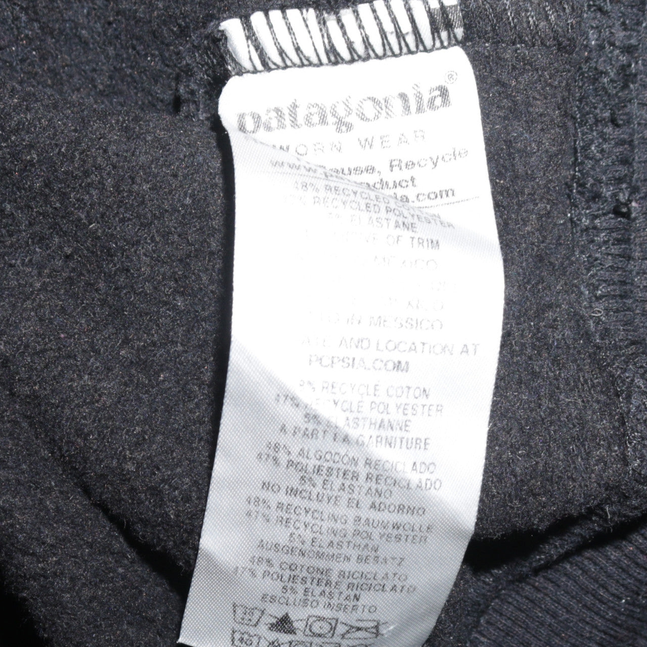 Patagonia Men's Black Regular Fit Logo Pullover Hoodie M