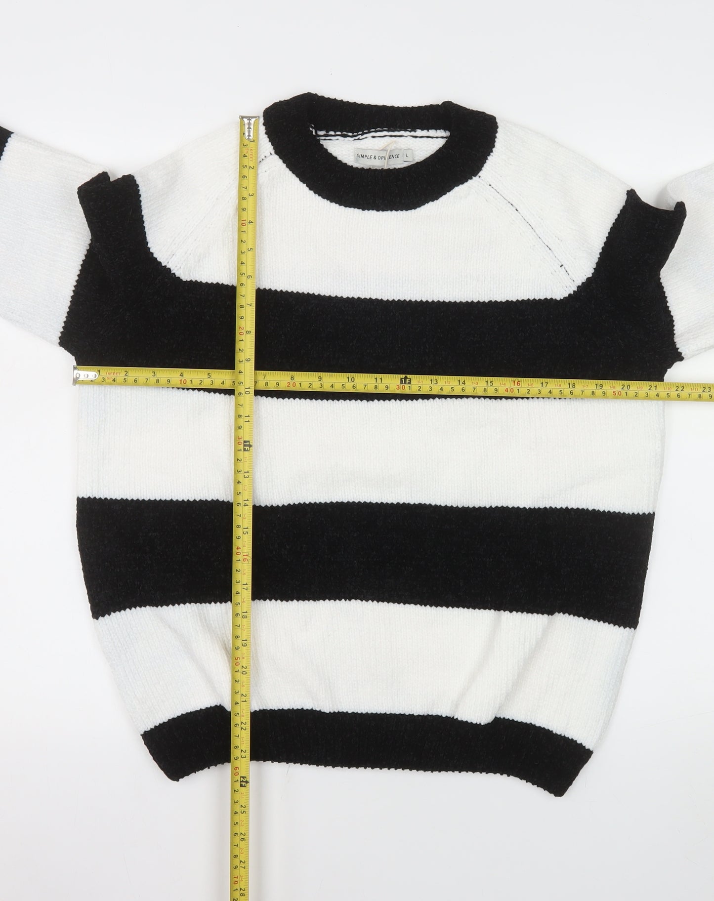 Simple & Opulence Women's Black White Striped Knit Jumper L