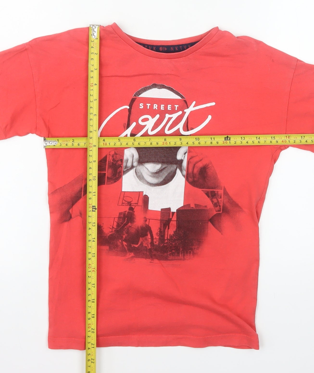 Nukutavake Boys Red Street Graphic T-Shirt Size 10 Years