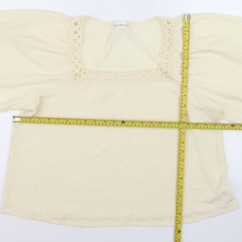 Gallery Women Ivory Bohemian Crochet Neck Blouse XL
