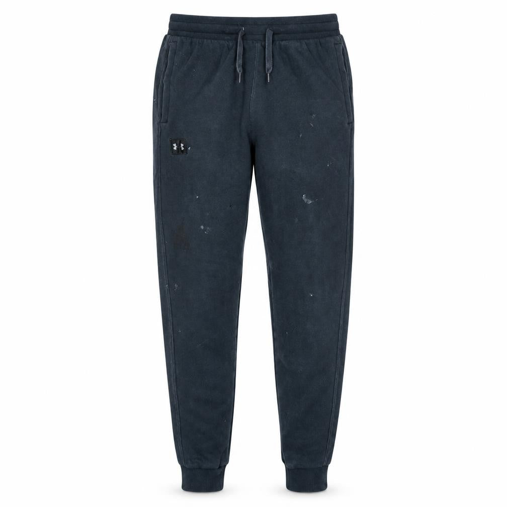 Front view of Under Armour Men’s Black Fleece Joggers M Regular Fit Activewear