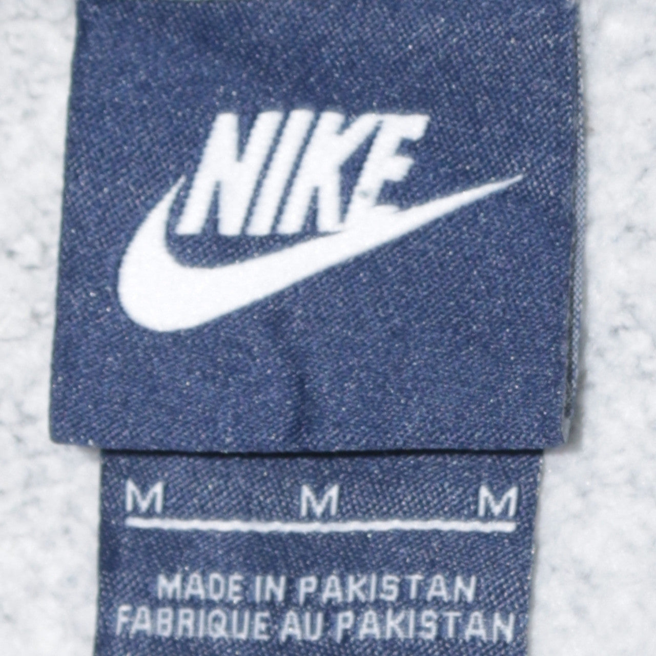 Nike Men Grey Pullover Hoodie M Regular Fit Fleece Sweatshirt