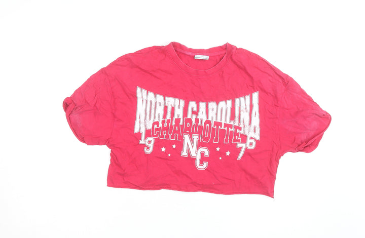Bershka Women’s Red Cropped North Carolina T-Shirt Size M