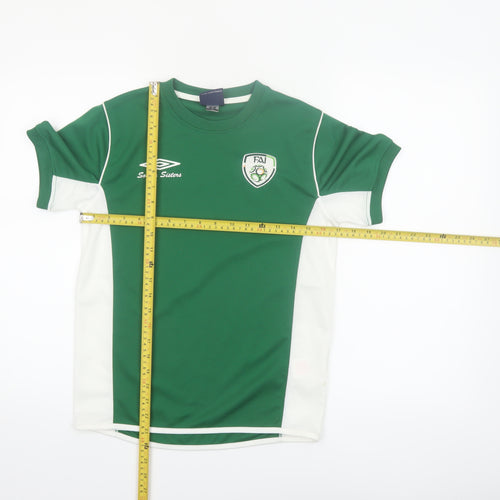 Umbro Boys Green & White Ireland Football Jersey T-Shirt 8 Years