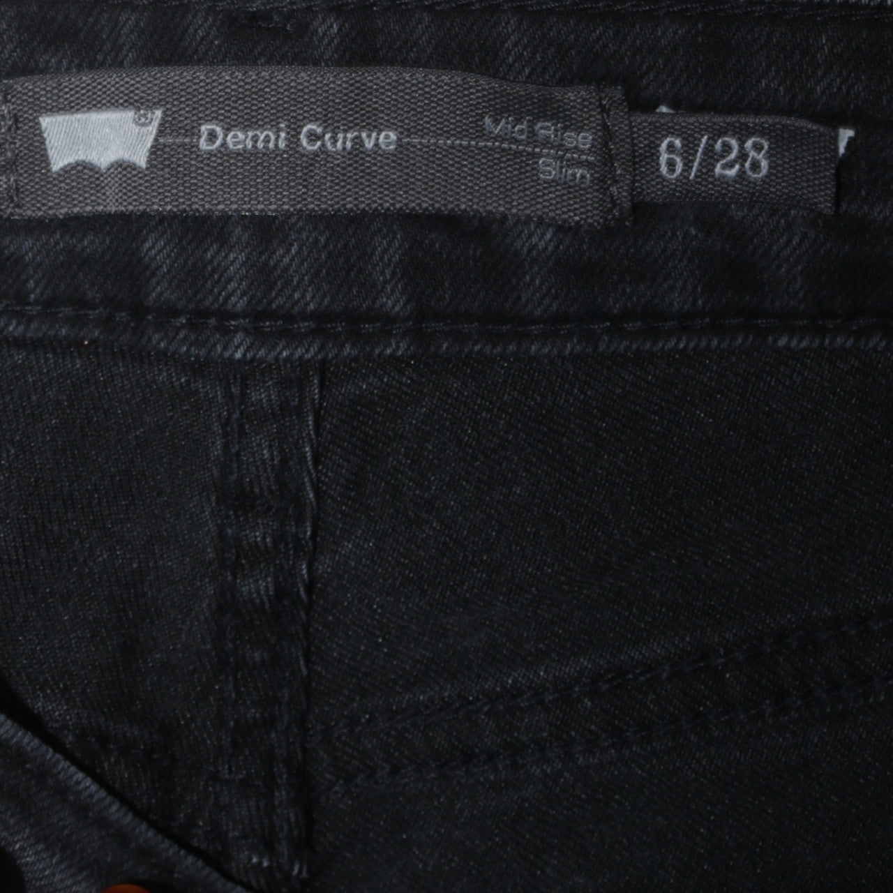 Levi’s Women’s Demi Curve Mid Rise Slim Black Jeans Size 6/28