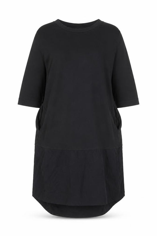 Front view of Carolyn Donnelly Women’s Black Midi T-Shirt Dress, size M