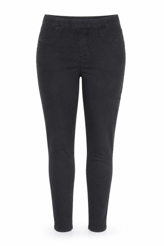Front view of Junnes Stores Women’s Black Jegging Jeans, size UK 12 Slim, Fit