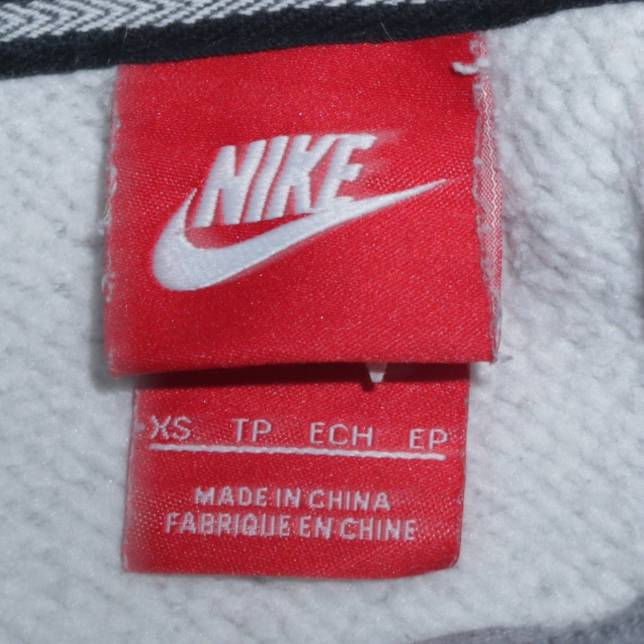 Nike Men's Grey XS Pullover Hoodie with Logo and Kangaroo Pocket