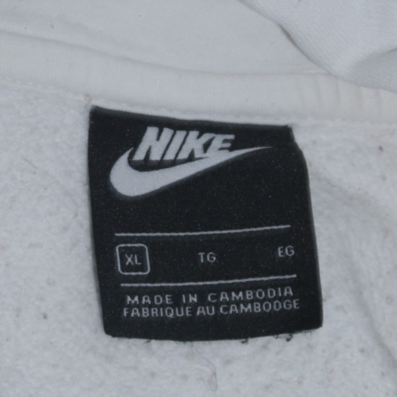 Nike Men's White XL Pullover Hoodie with Logo Pocket