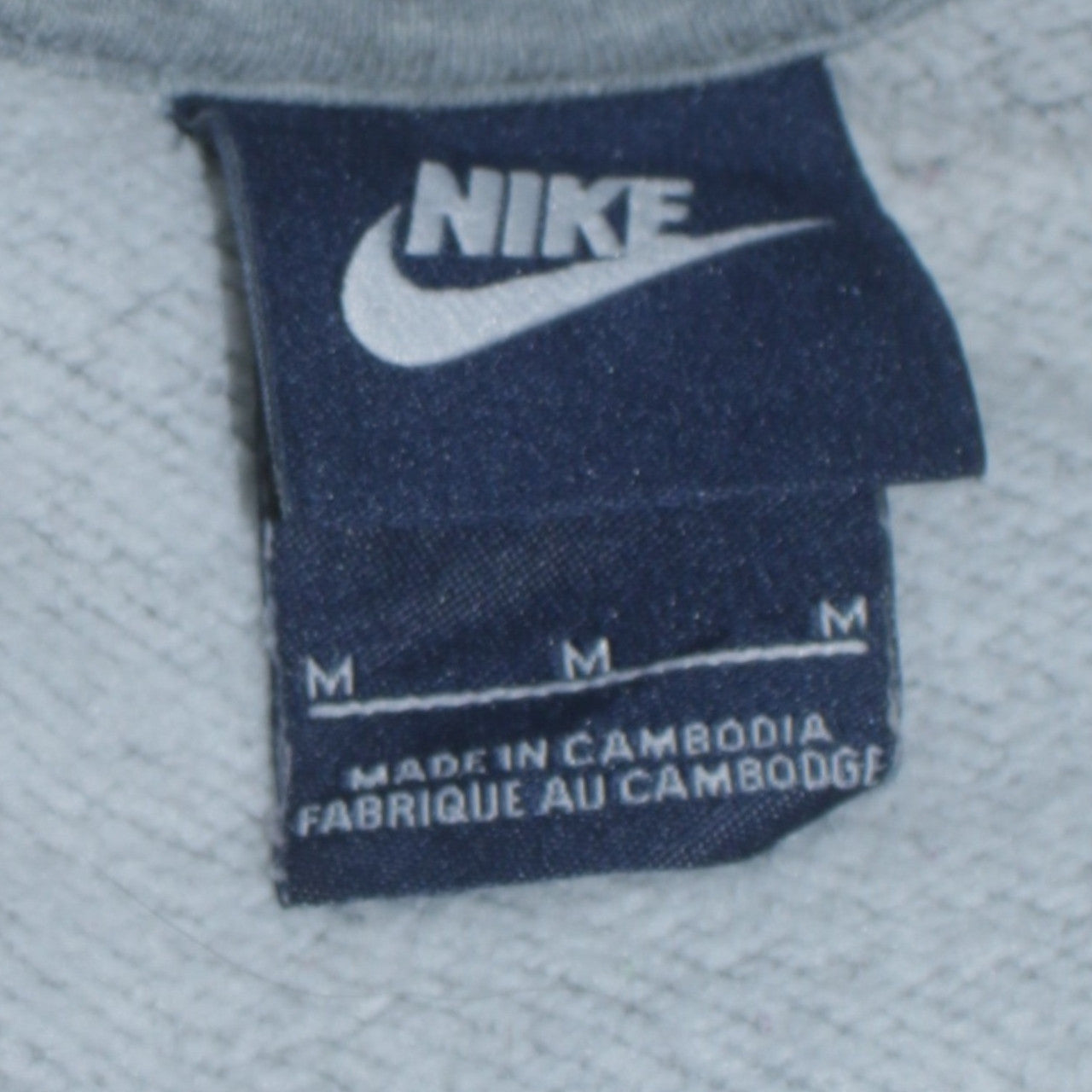 Nike Men's Grey Pullover Hoodie Medium Classic Logo Style