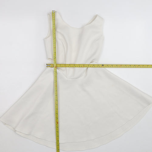 Boohoo Women White Size 10 Sleeveless Skater Dress