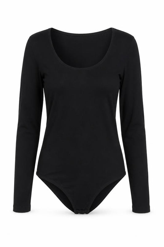 Front view of PRETTYLITTLETHING Women’s Black Long Sleeve Scoop Neck Bodysuit, size UK 4