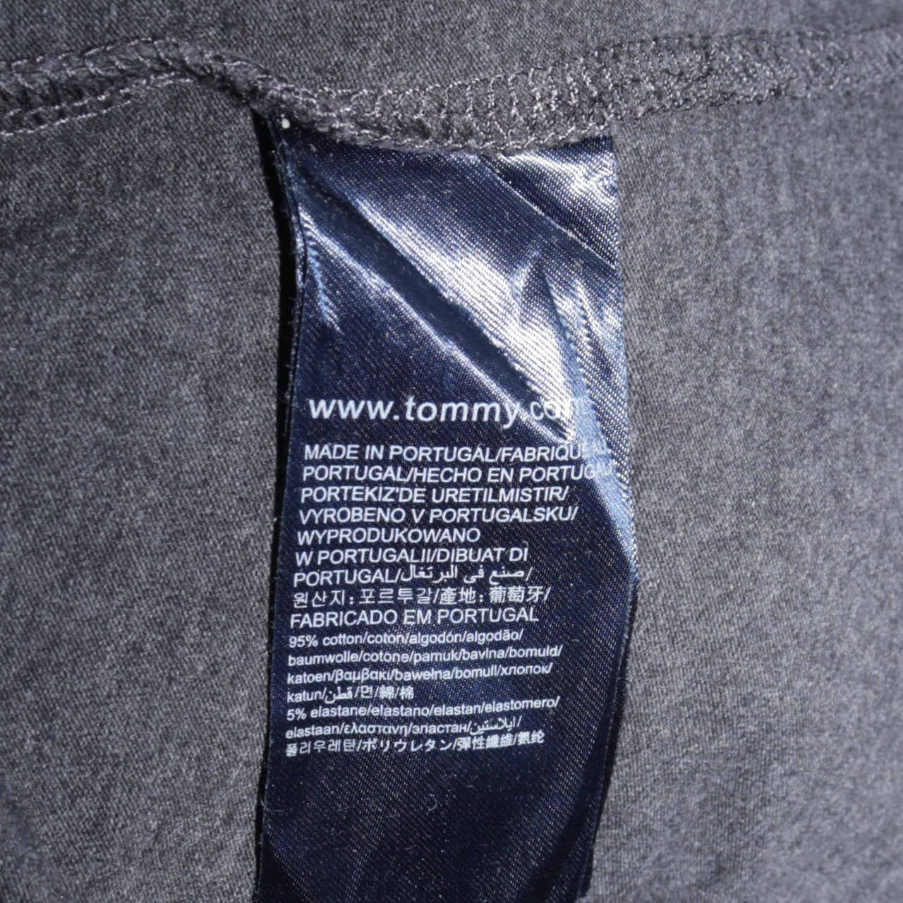 Tommy Hilfiger Men's Grey Long Sleeve V-Neck T-Shirt XL