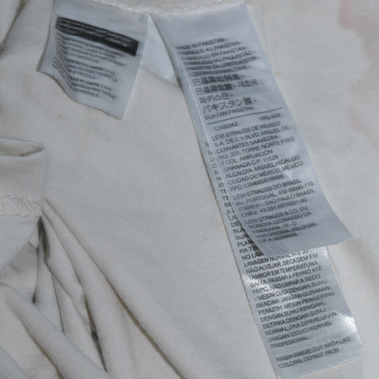 Levi's Men's White Organic Relaxed Fit Graphic T-Shirt Size M