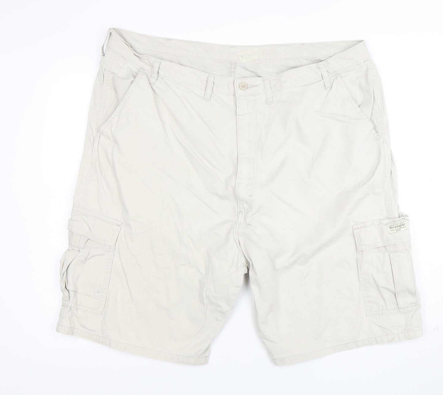 Wrangler Men's Beige Cargo Shorts Size 44 Cotton Casual
