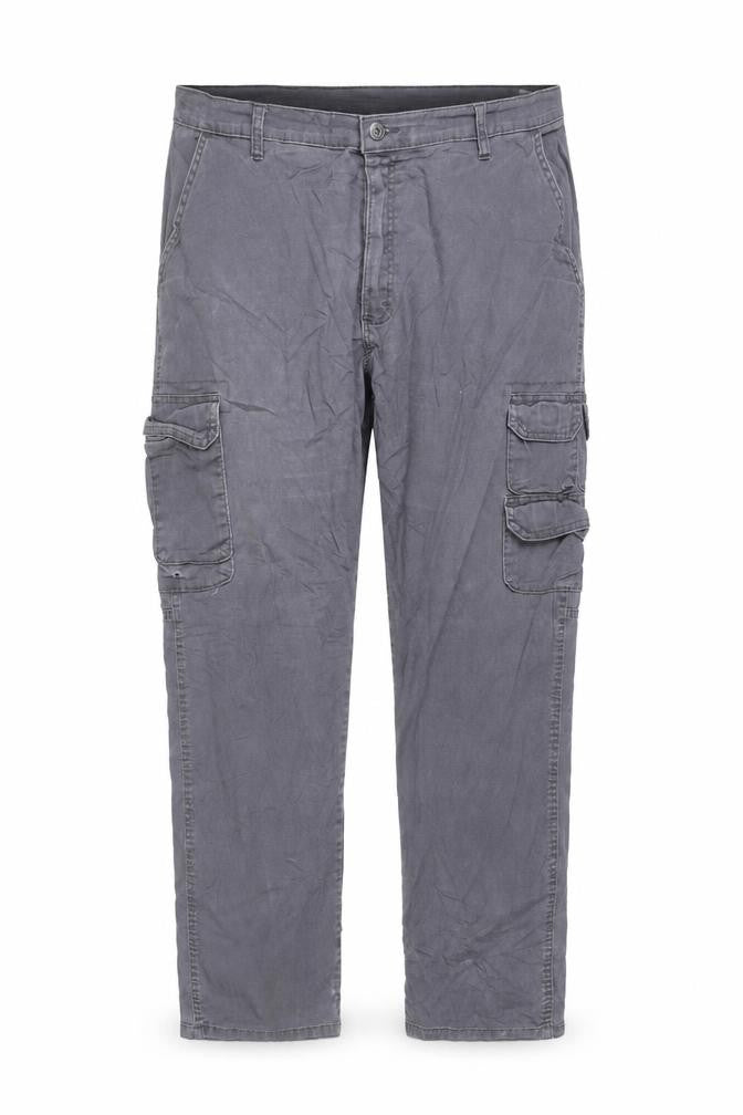 Front view of Wrangler men’s grey cargo trousers 40x30 regular tapered cotton