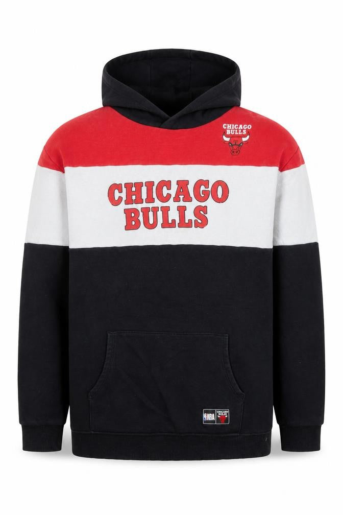 Front view of NBA Chicago Bulls Teens Black Red Pullover Hoodie 14 Plus