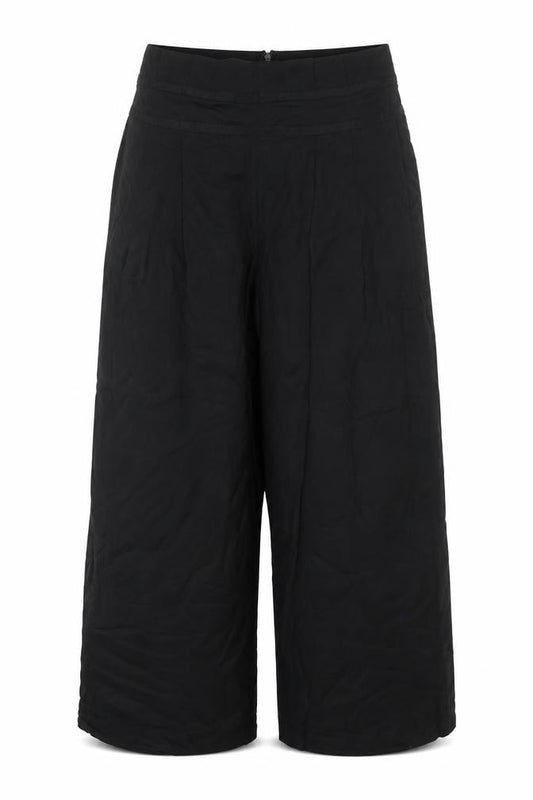 Front view of ASOS Women’s Black High Waist Wide-Leg Crepe Culottes, size UK 10