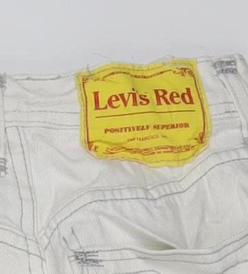 Levi's Red Women's Ivory High Loose Tapered Jeans Size 26