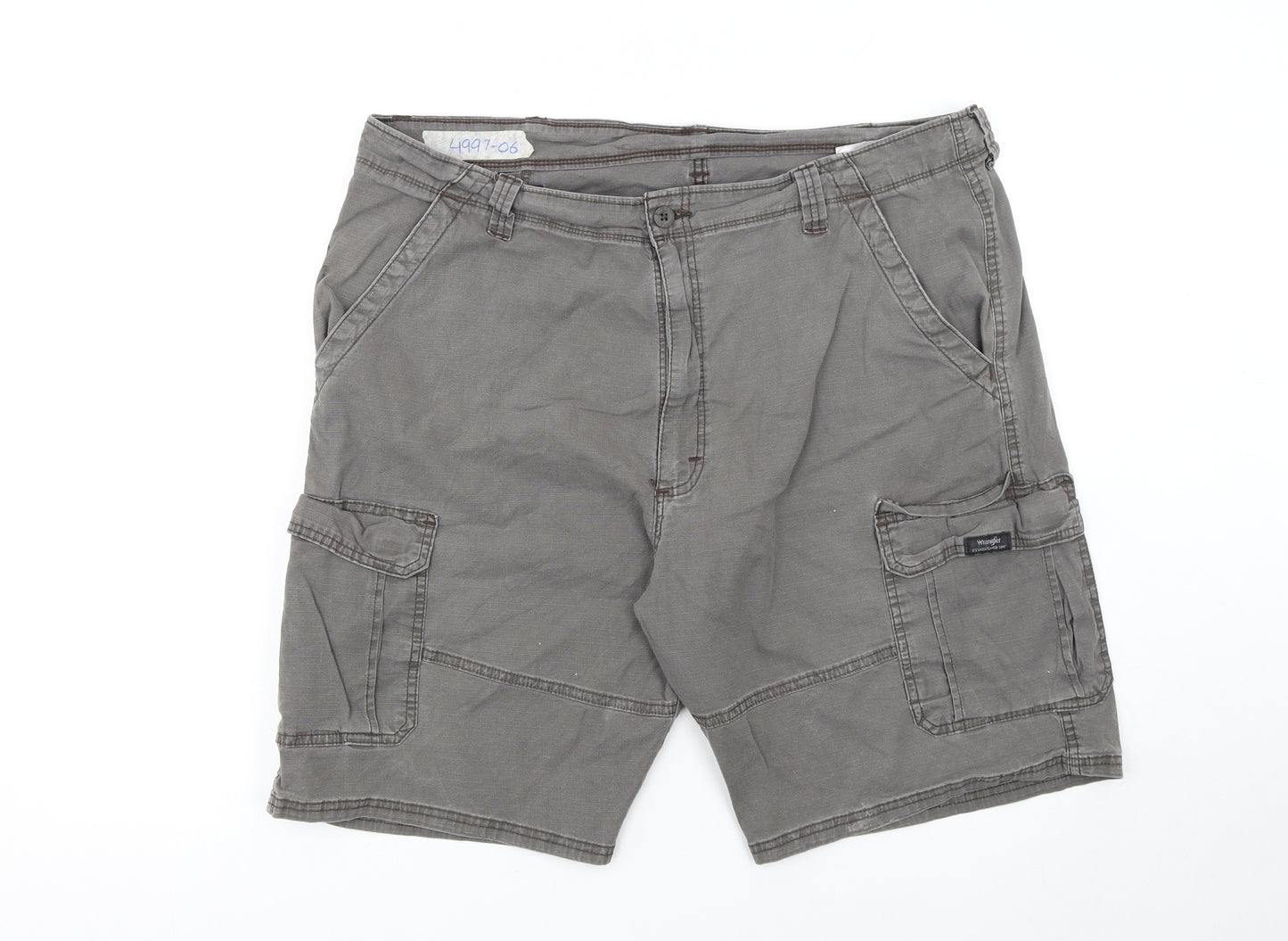 Wrangler Men's Grey Cargo Shorts Size 42 Regular Fit Cotton Blend