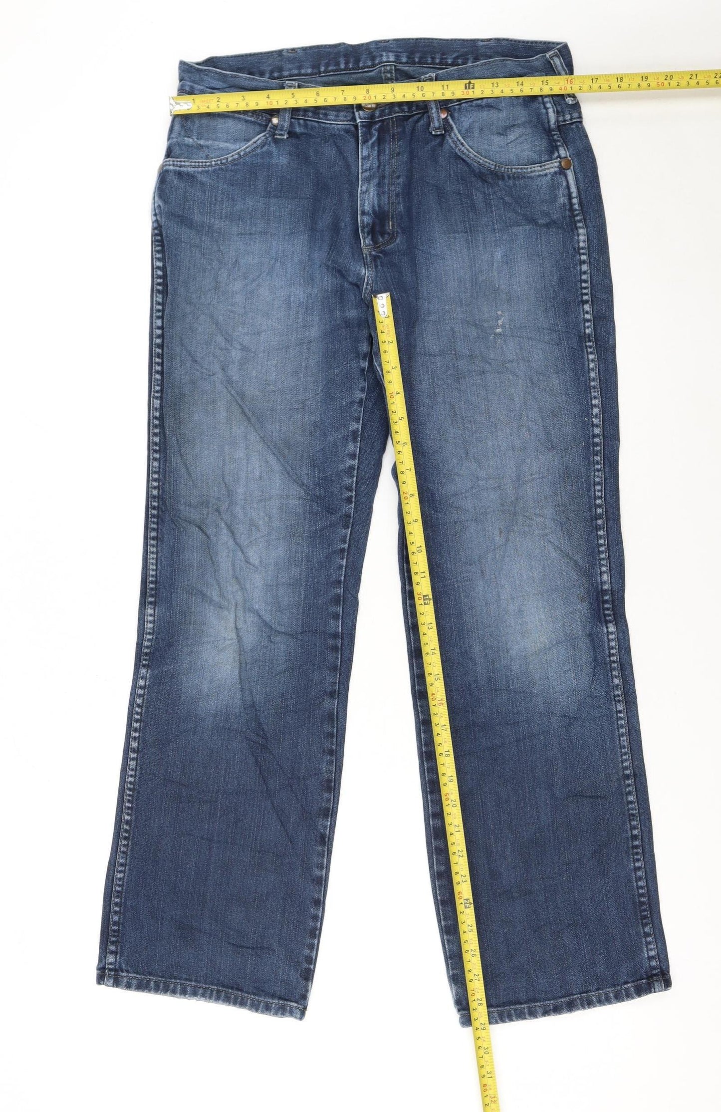 Wrangler Men's Blue Medium Wash Straight Denim Jeans W32 L30