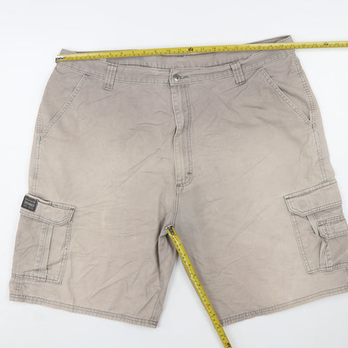 Wrangler Originals Men's Beige Cargo Shorts Size 42 Cotton Canvas