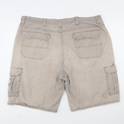 Wrangler Originals Men's Beige Cargo Shorts Size 42 Cotton Canvas