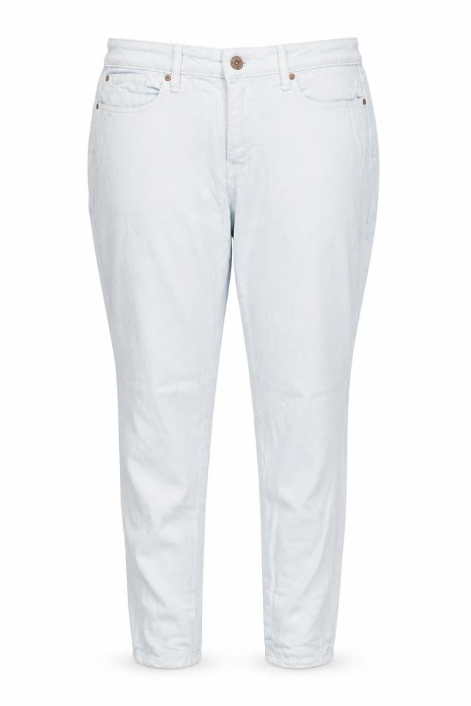 Front view of Levi Strauss Women's Light Blue Skinny Jeans, size 12, Stretch Denim
