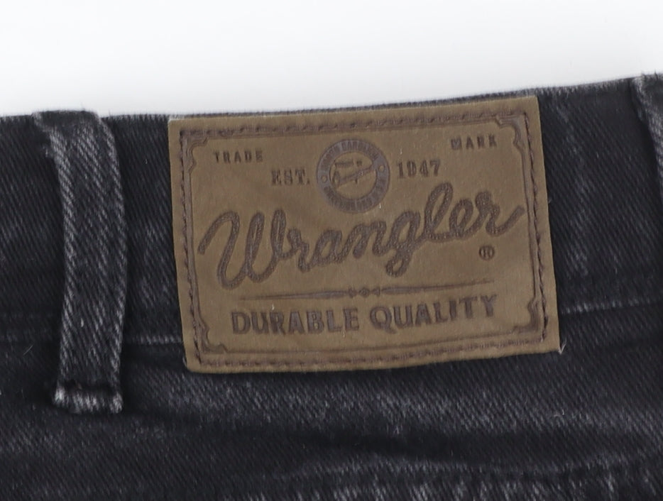 Wrangler Men's Black Regular Fit Straight Jeans W42 L32