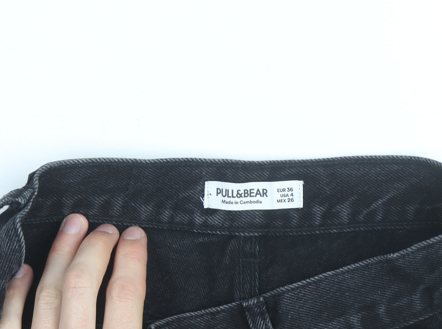 Pull&Bear Women Black Denim Cut-Off Shorts Size 8 Distressed 5-Pocket
