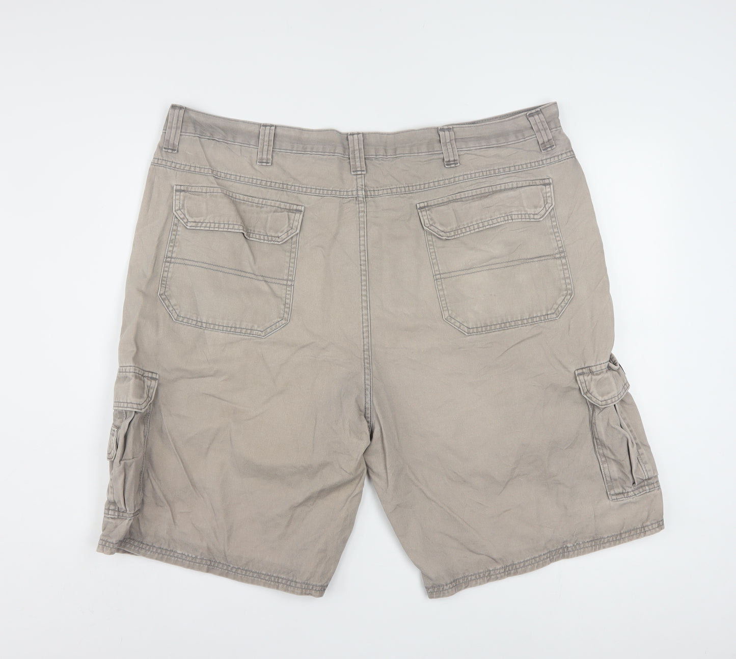 Wrangler Men's Beige Cargo Shorts Size 42 Regular Cotton Workwear