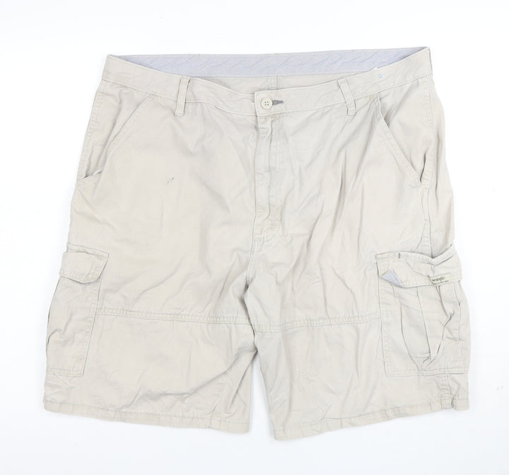 Wrangler Men's Beige Cargo Shorts Size 40 Regular Cotton