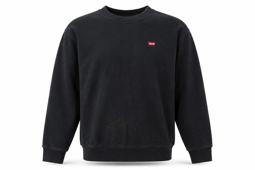 Front view of Levi’s Men’s Black Cotton Pullover Sweatshirt S Crew Neck Logo