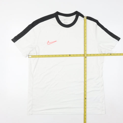 Nike Men’s White Dri-FIT Slim Fit Short Sleeve T-Shirt XL