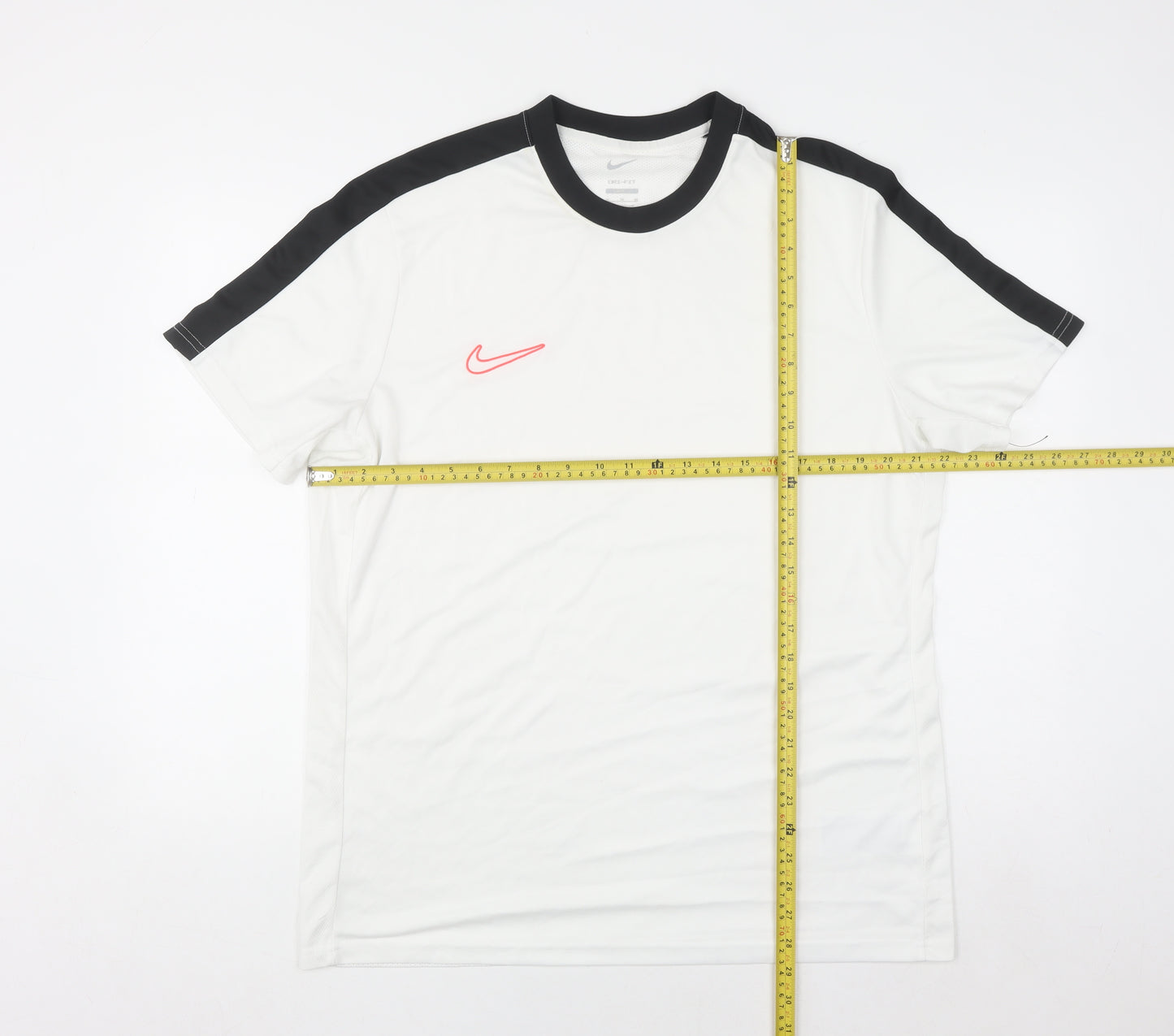 Nike Men’s White Dri-FIT Slim Fit Short Sleeve T-Shirt XL
