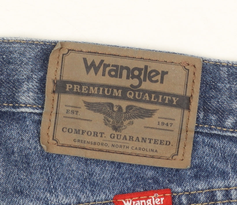 Wrangler Men's Blue Regular Fit Straight Leg Jeans 31x30