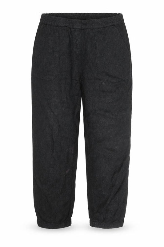 Front view of Zara Women Black Cropped Relaxed Fit Jeans, size M