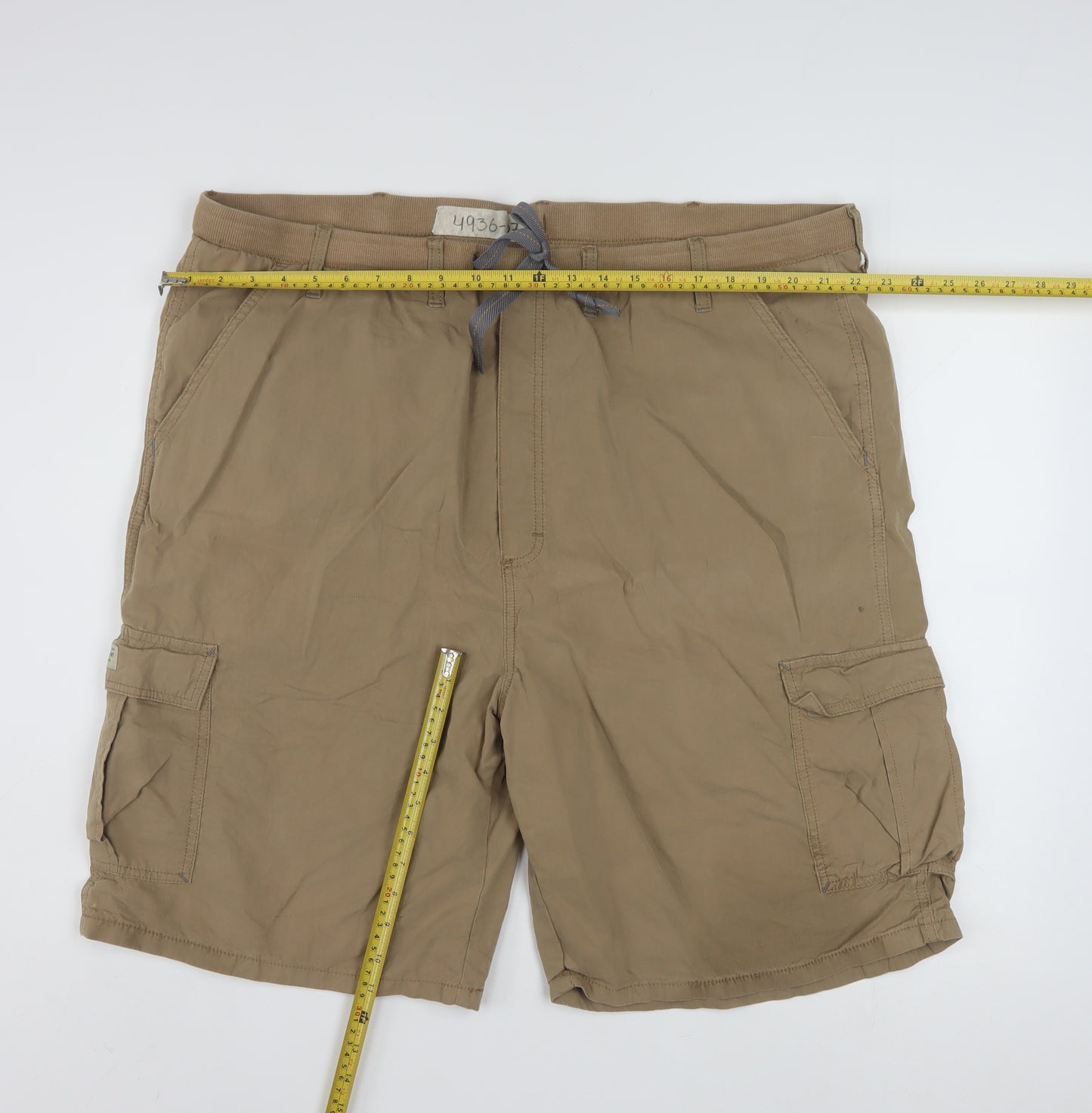 Wrangler Mens Beige Cargo Shorts 2XL Elastic Waist Outdoor Style
