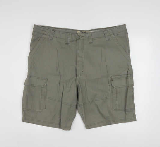 Wrangler Mens Green Cargo Shorts Size 44 Regular Fit