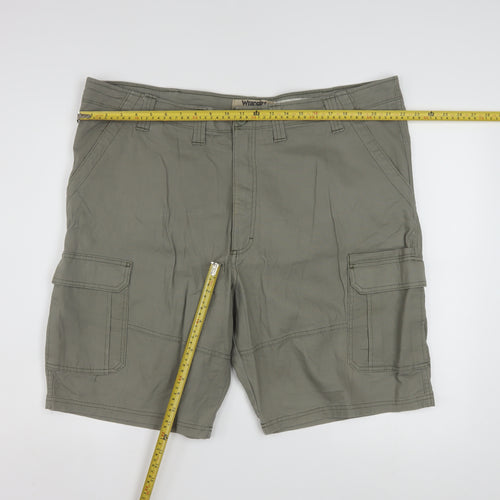 Wrangler Mens Green Cargo Shorts Size 44 Regular Fit