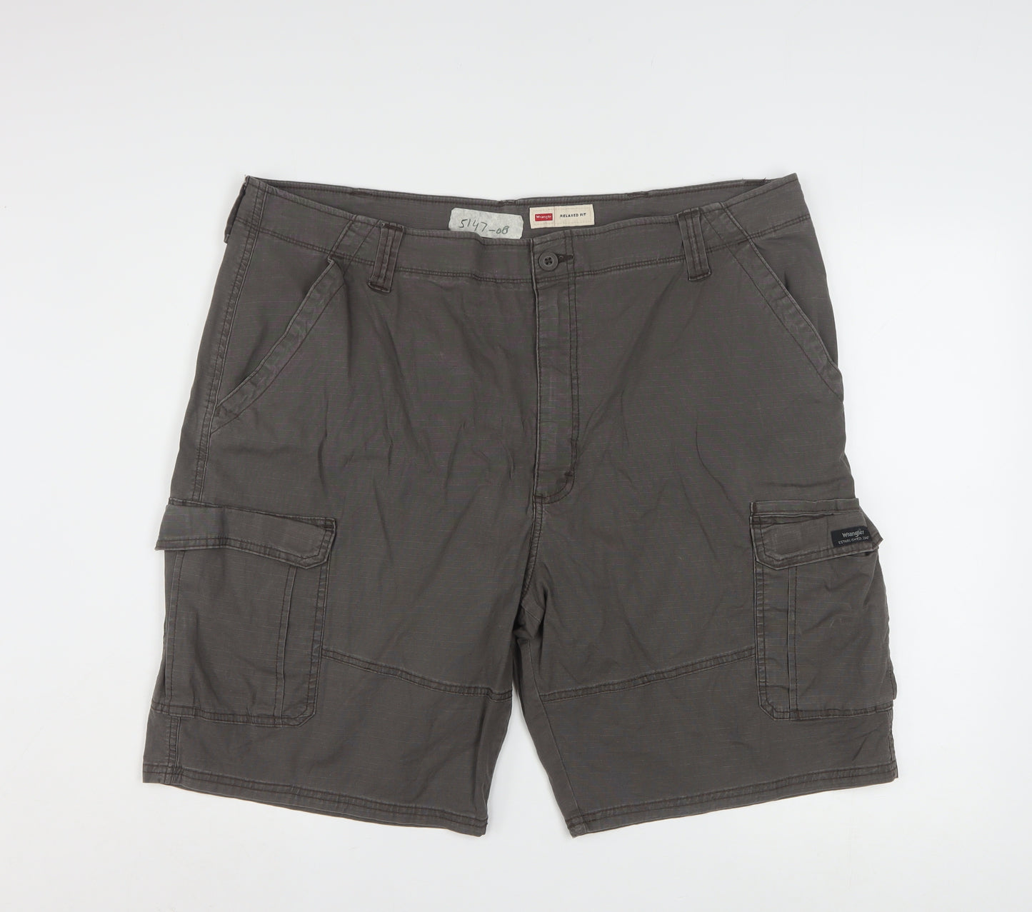 Wrangler Men Grey Cargo Shorts Size 42 Relaxed Fit Cotton Blend