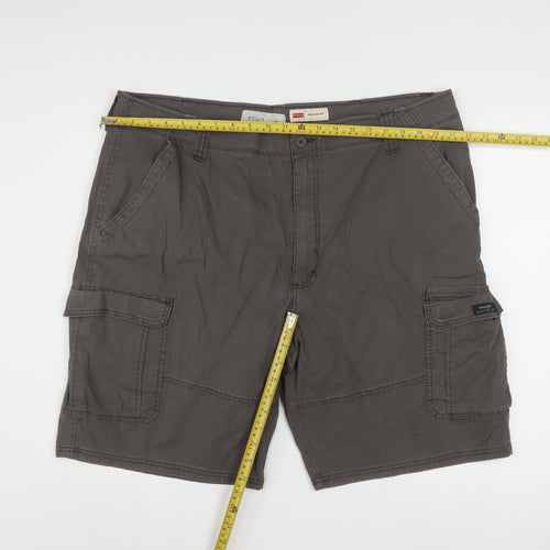 Wrangler Men Grey Cargo Shorts Size 42 Relaxed Fit Cotton Blend