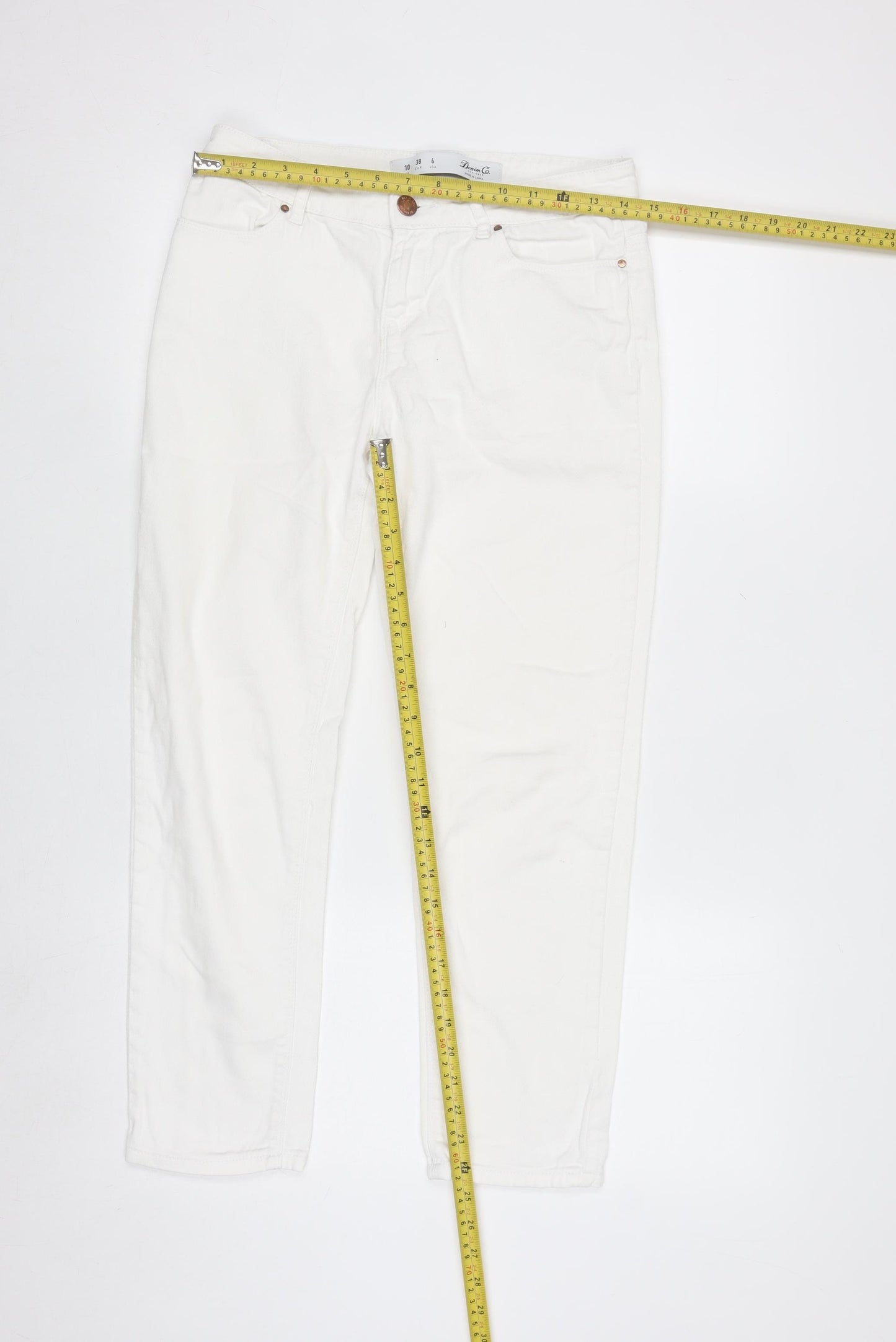 Denim Co. Women's White Size 10 Straight Stretch Jeans