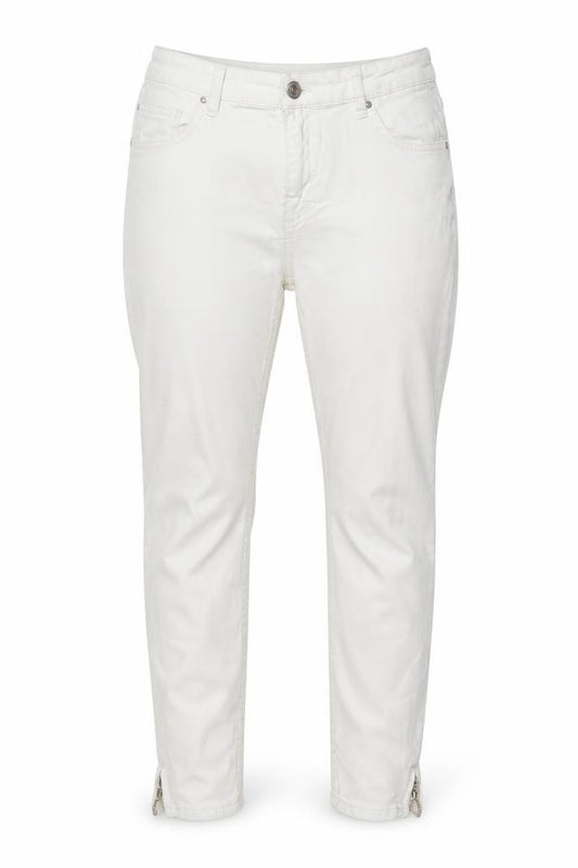 Front view of Zara Woman White Slim Fit Ankle Zip Jeans, size 14