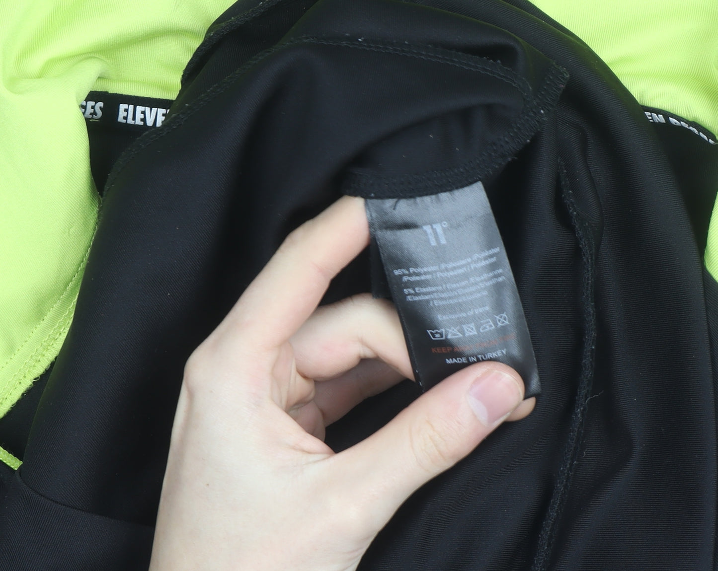 11 Degrees Men's Black Full Zip Hoodie Size M Slim Fit Sportswear