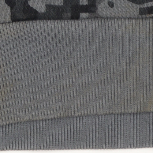 Under Armour Boys Grey Camouflage Pullover Hoodie Size XL 158-170cm