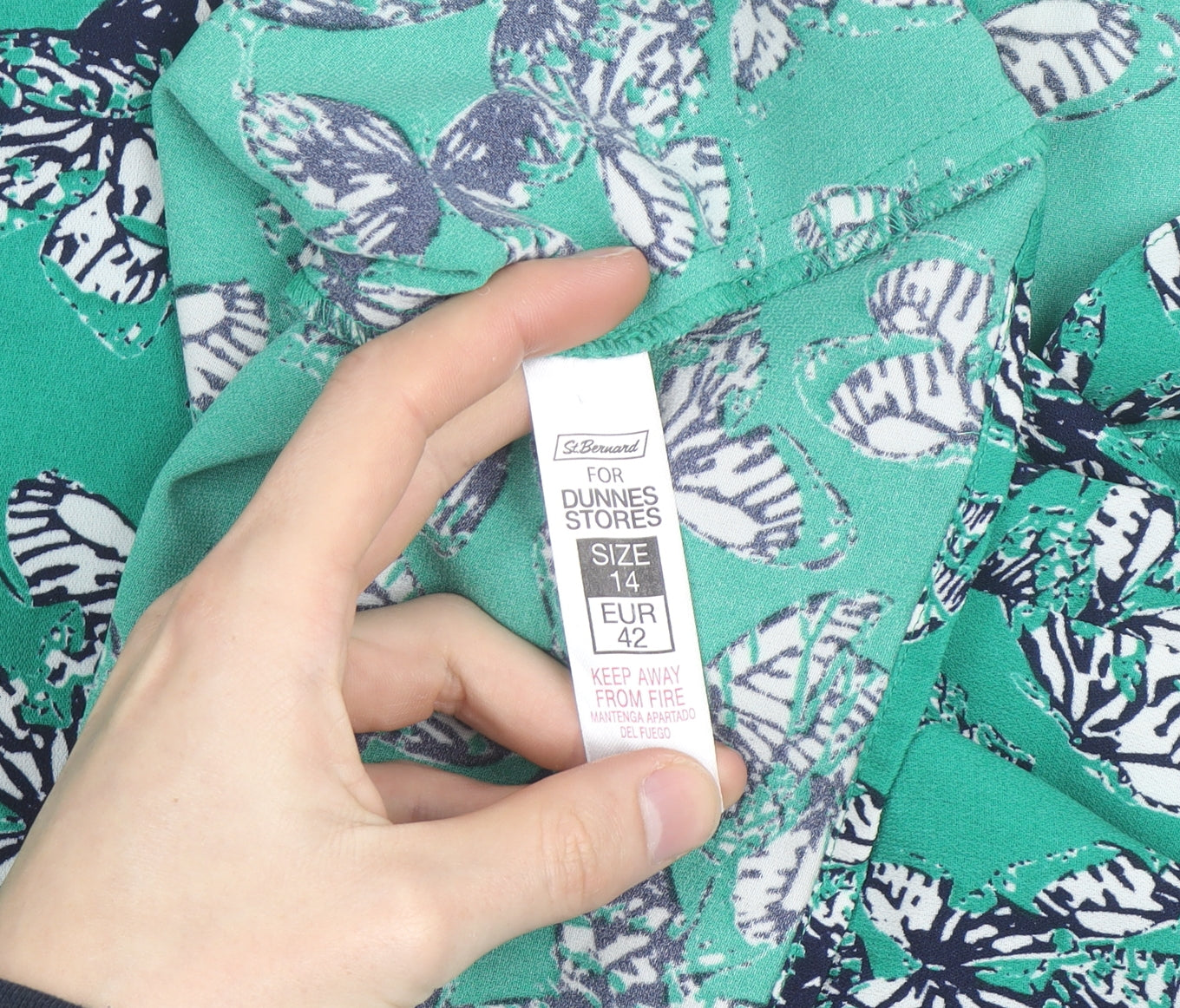 Dunnes Stores Women's Green Butterfly Blouse Size 14 Sleeveless